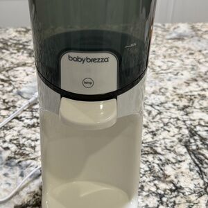 Baby Brezza White Bottle Warmer